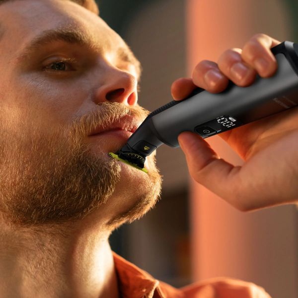 Тример для бороди та вусів/ Тример для тіла (бодігрумер) Philips OneBlade Pro 360 QP6552/15 569538ua фото