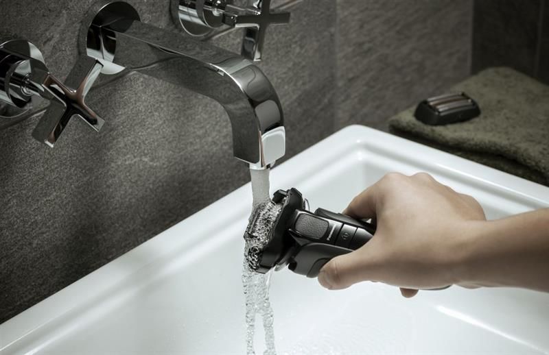 Электробритва мужская Panasonic ES-LV6U-K820 577954ua фото