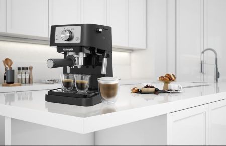 Кофеварка рожковая эспрессо DeLonghi STILOSA EC 260.BK 486060ua фото