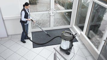 Професійний пилосос Karcher NT 70/2 Me Classic (1.667-306.0) 628715ua фото