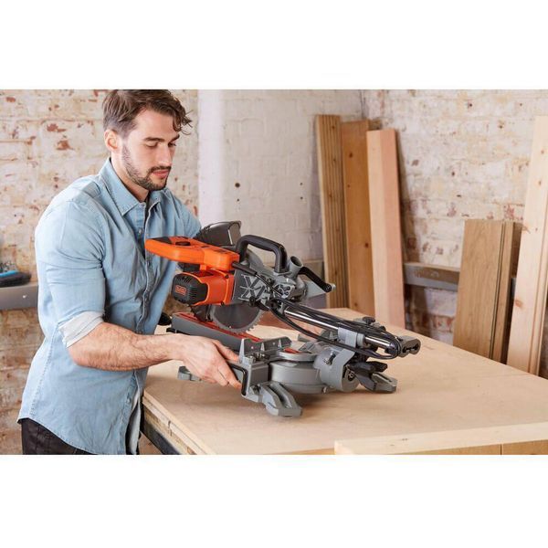 Дисковая пила Black+Decker BES700 530401ua фото