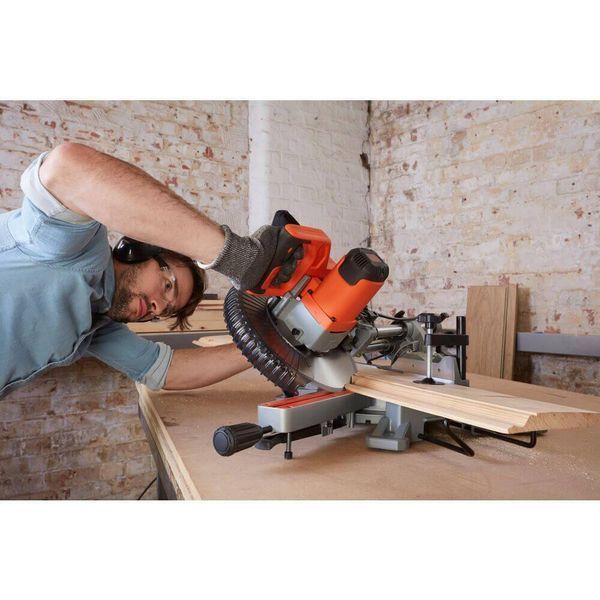 Дисковая пила Black+Decker BES700 530401ua фото