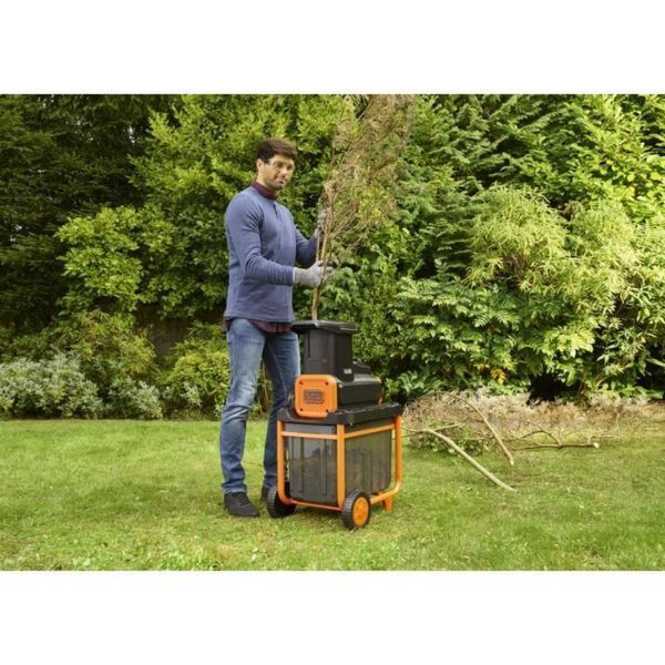 Садовий подрібнювач Black+Decker BEGAS5800 530365ua фото