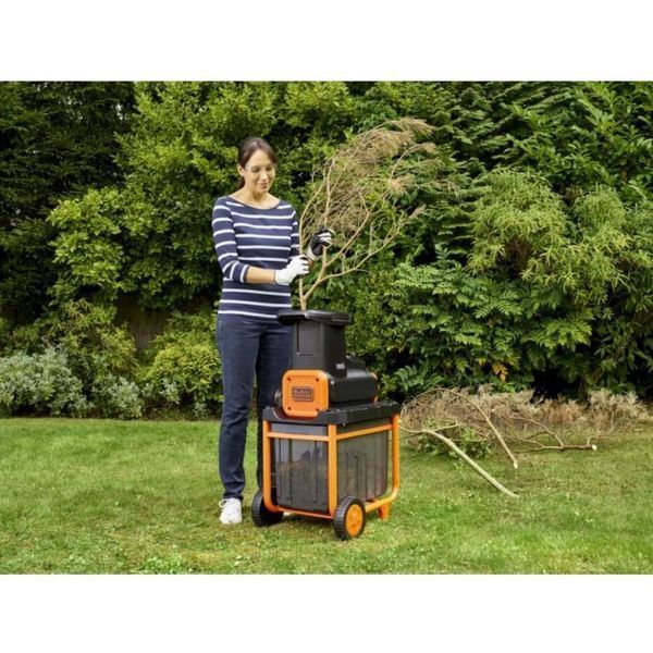 Садовий подрібнювач Black+Decker BEGAS5800 530365ua фото