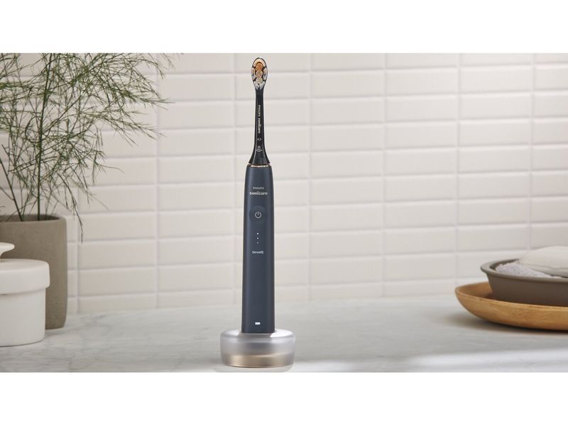 Электрическая зубная щетка Philips Sonicare 9900 Prestige SenseIQ HX9992/12 362161ua фото