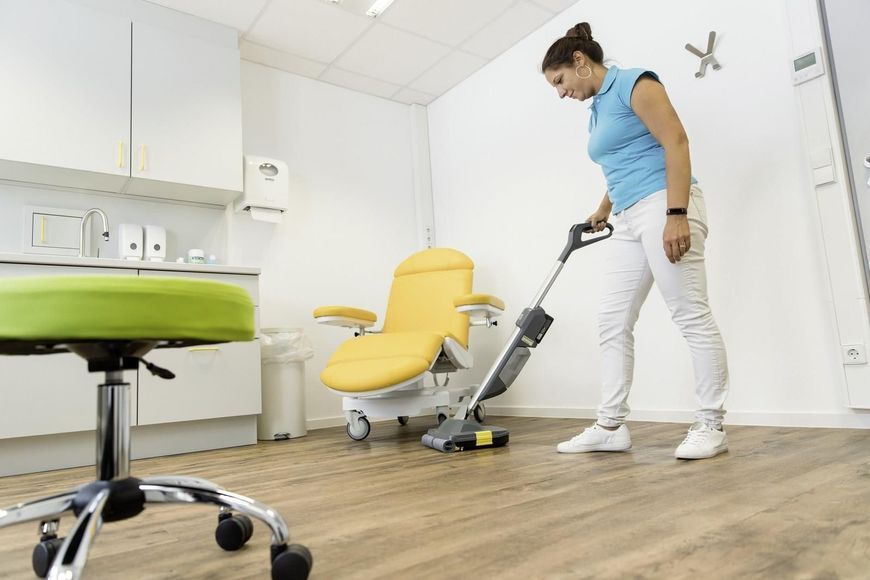 Парова швабра Karcher BR 30/1 C Bp Pack 18/30 (1.783-050.0) 462312 фото
