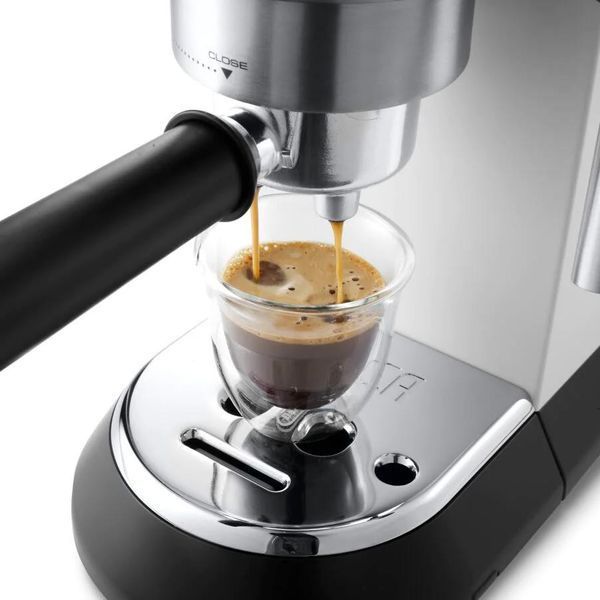 Кофеварка рожковая эспрессо Delonghi EC 685.W 465355ua фото