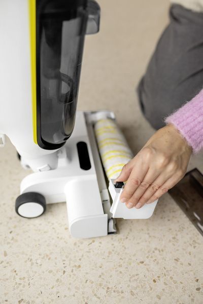 Моющий пылесос Karcher FCV 4 (1.056-131.0) 616998ua фото