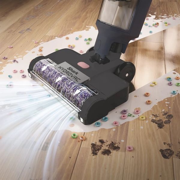 Моющий вертикальный пылесос (электрошвабра) Shark HydroVac Hard Floor Cleaner WD210EU 519770 фото