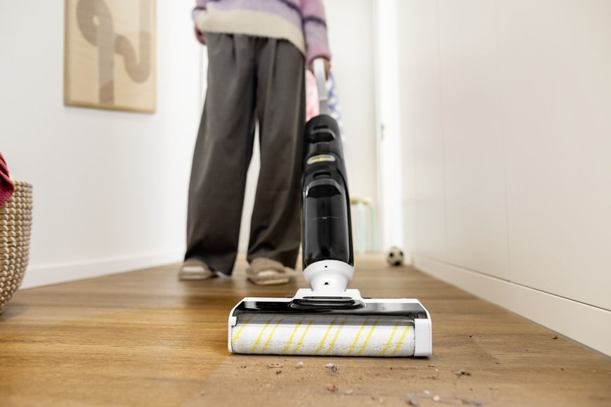Моющий пылесос Karcher FCV 4 (1.056-131.0) 616998ua фото