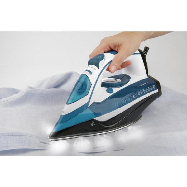 Утюг с паром Black+Decker BXIR2402E 523532ua фото