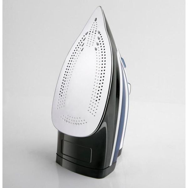 Утюг с паром Black+Decker BXIR2402E 523532ua фото