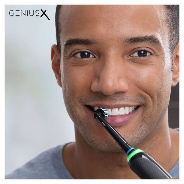 Электрическая зубная щетка Oral-B Genius X D706.513.6X Midnight Black 570665 фото