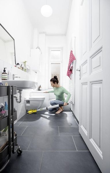 Моющий пылесос (Электрошвабра) Karcher EWM 2 (1.056-300.0) 360495 фото