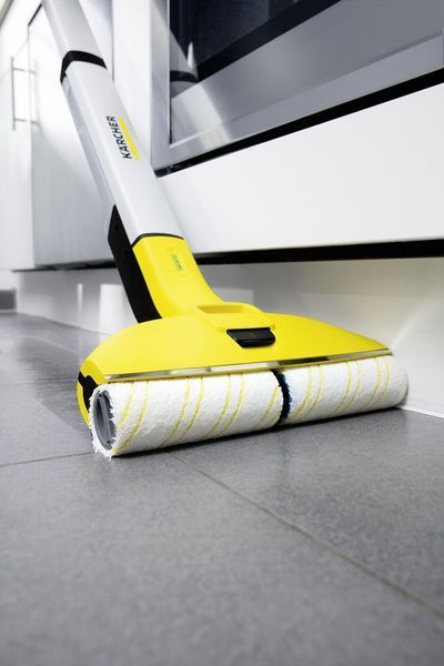 Моющий пылесос (Электрошвабра) Karcher EWM 2 (1.056-300.0) 360495 фото