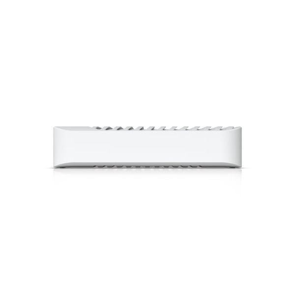 Комутатор керований рівня 3 Ubiquiti Pro 8 PoE (USW-PRO-8-POE) 518657ua фото