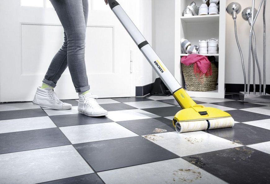Моющий пылесос (Электрошвабра) Karcher EWM 2 (1.056-300.0) 360495 фото