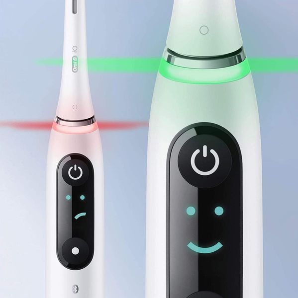 Электрическая зубная щетка Oral-B iO Series 9 White 377699ua фото
