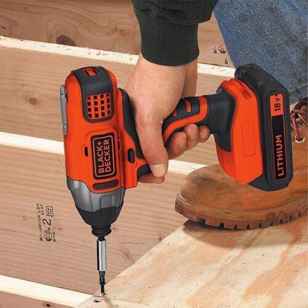 Гайкокрут Black+Decker BDCIM18N 530606ua фото