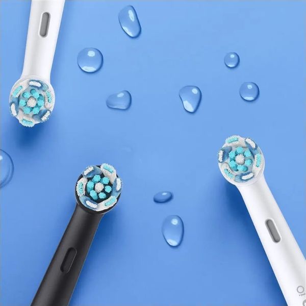 Електрична зубна щітка Oral-B iO Series 6 iOM6.1B6.3DK Black 532932 фото