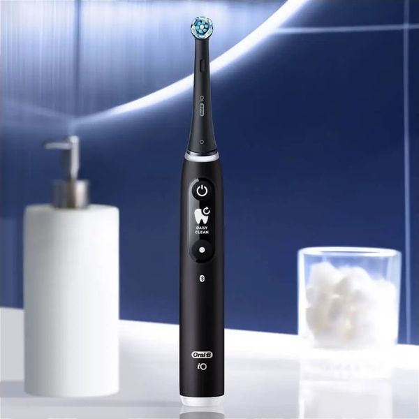 Електрична зубна щітка Oral-B iO Series 6 iOM6.1B6.3DK Black 532932 фото