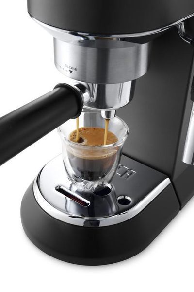 Рожковая кофеварка эспрессо Delonghi EC 685.BK 349442ua фото
