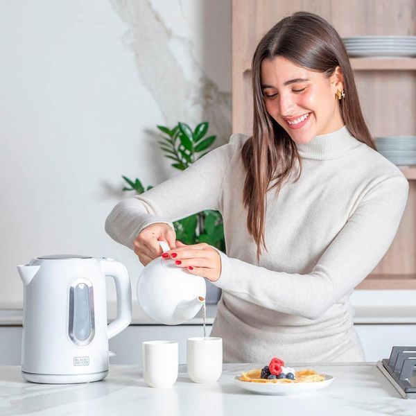 Електрочайник Black+Decker BXKE2204E 517570ua фото