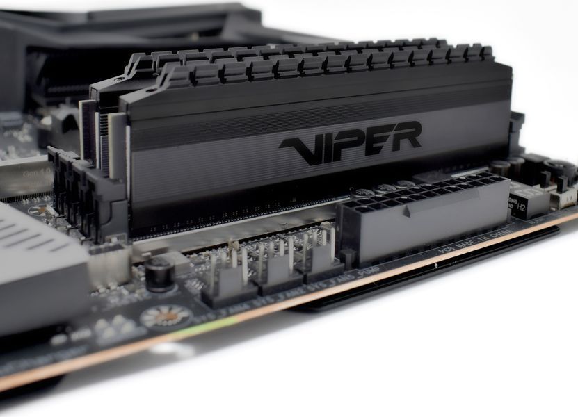 Пам'ять для настільних комп'ютерів Patriot 16 GB (2x8GB) DDR4 3200 MHz Viper 4 Blackout (PVB416G320C6K) 339132 фото