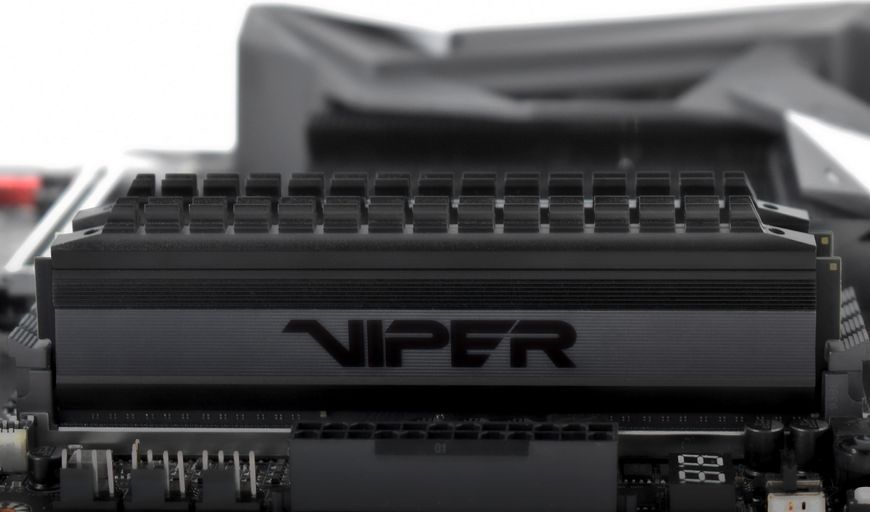 Пам'ять для настільних комп'ютерів Patriot 16 GB (2x8GB) DDR4 3200 MHz Viper 4 Blackout (PVB416G320C6K) 339132 фото