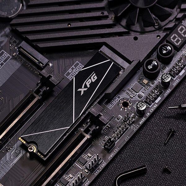 SSD накопитель Adata XPG Gammix S70 Blade 1 TB (AGAMMIXS70B-1T-CS) 364686ua фото