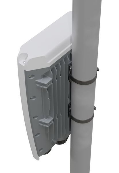 Комутатор некерований Mikrotik Cloud Router Switch (CRS504-4XQ-OUT) 518816ua фото