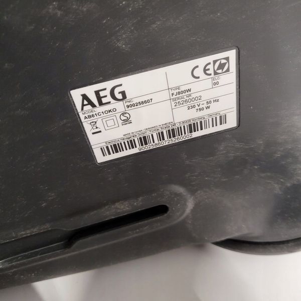 Пылесос с мешком AEG AB61C2ECO 548918 фото