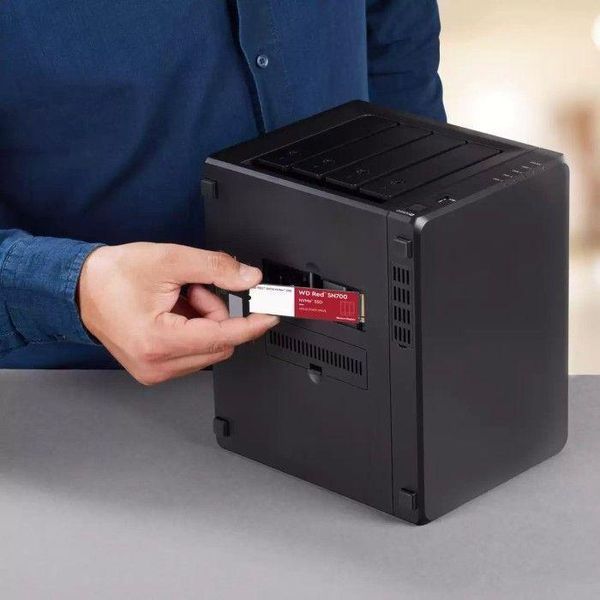 SSD накопитель WD Red SN700 2 TB (WDS200T1R0C) 360234 фото
