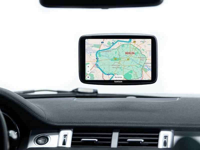 GPS-навигатор автомобильный TomTom GO 7'' (1YE7.002.10) 515036 фото
