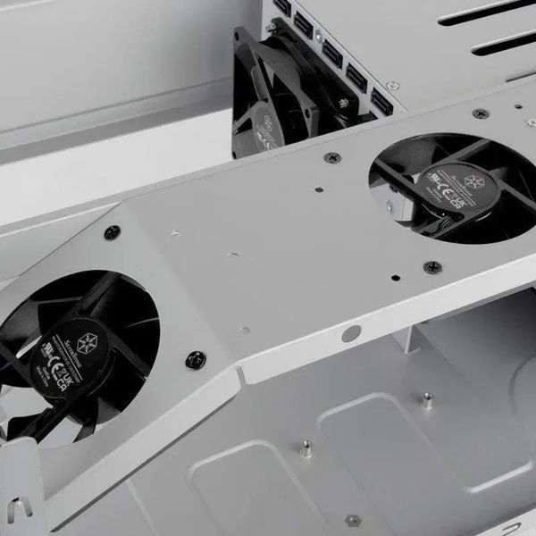 Корпус SilverStone CS351 (SST-CS351) 473268 фото