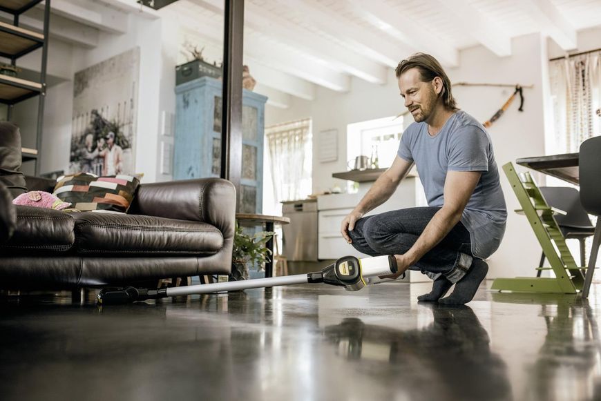 Вертикальный пылесос Karcher VC 6 Cordless Premium ourFamily (1.198-677.0) 528402 фото