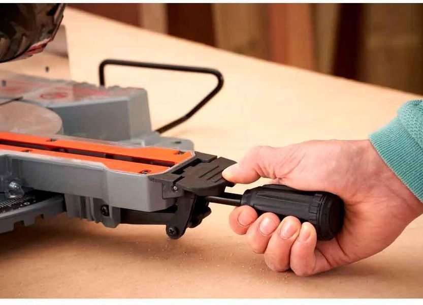 Монтажна пилка Black+Decker BES702 626750ua фото